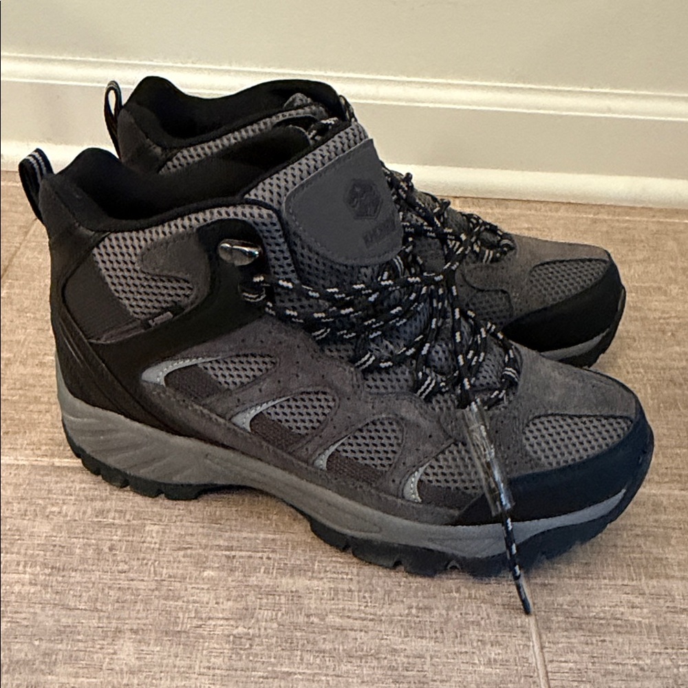 Khombu Men's Black and Gray Athletic Shoes Like New WOT. Sz8 - Picture 10 of 14